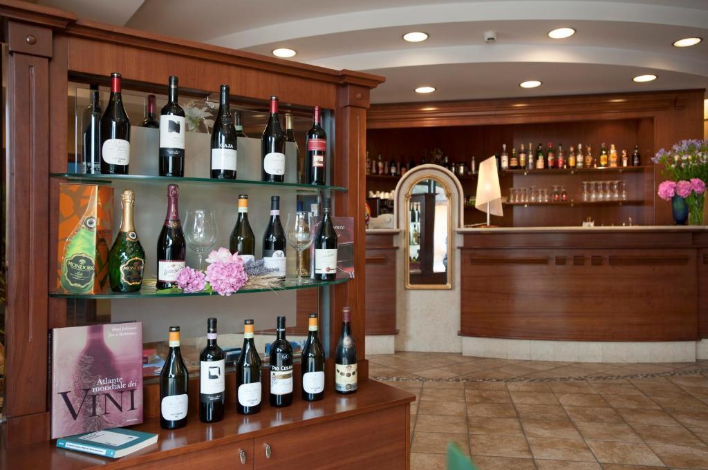 Wine Hotel Munin Canale Bagian luar foto